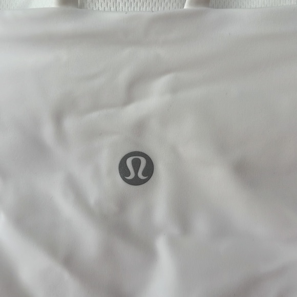 Lululemon like a cloud longline bra NWT - Picture 5 of 6